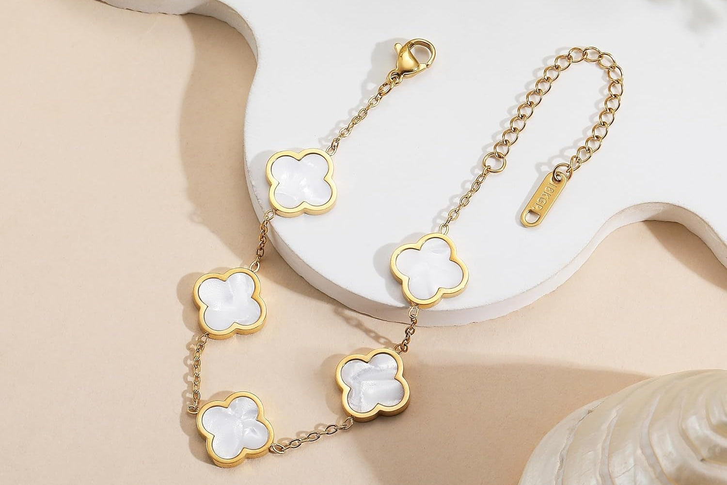 18K Gold Plated Clover Lucky Bracelet for Women White/Black/Red/Green Flower Four Leaf Link Bracelets Trendy Jewelry Gifts for Women
